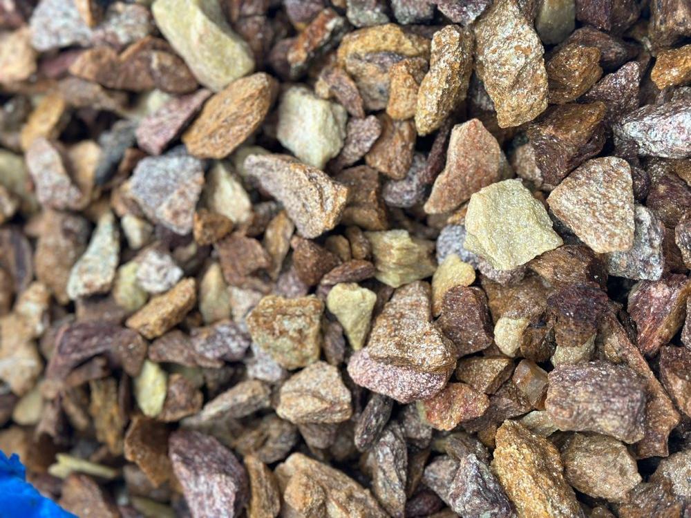 Златолит персиковый декоративная каменная крошка купить в Сочи