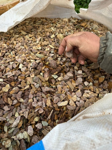 Златолит персиковый декоративная каменная крошка купить в Сочи