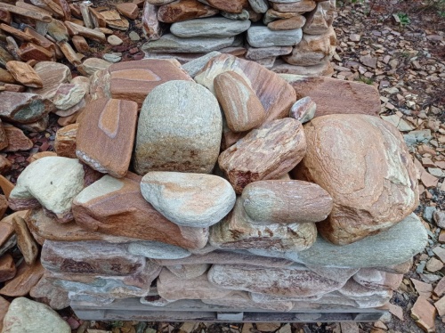 Златолит жёлтый, жёлто-зелёный глыбки и валуны для ланшафтного дизайна купить в Сочи