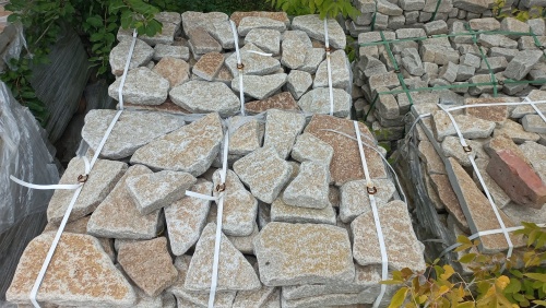 Плитняк гранитный галтованный купить в Сочи