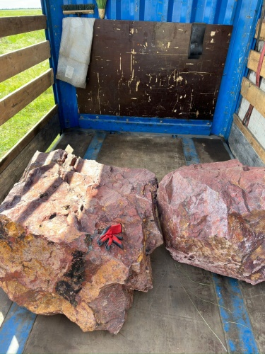 Ландшафтные глыбы красно-фиолетовые 200-1000 килограмм купить в Сочи