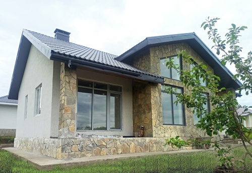 Плитняк златолит Уральский  для фасада купить в Сочи