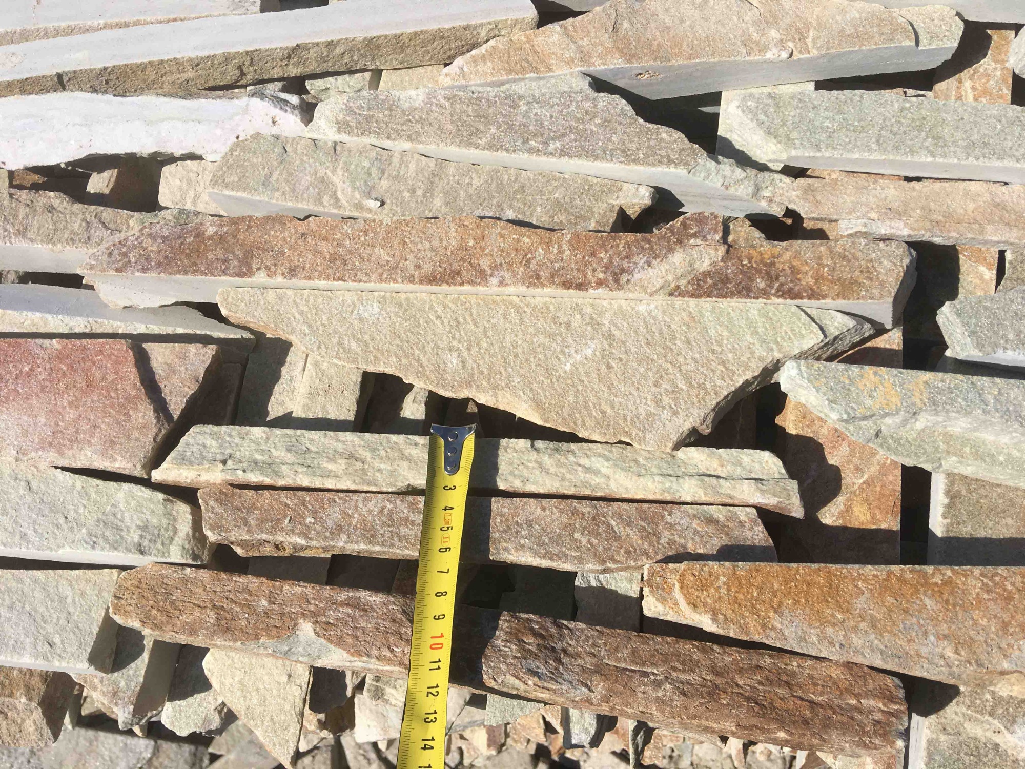 Горбушка златолит золотистый для облицовки купить в Сочи