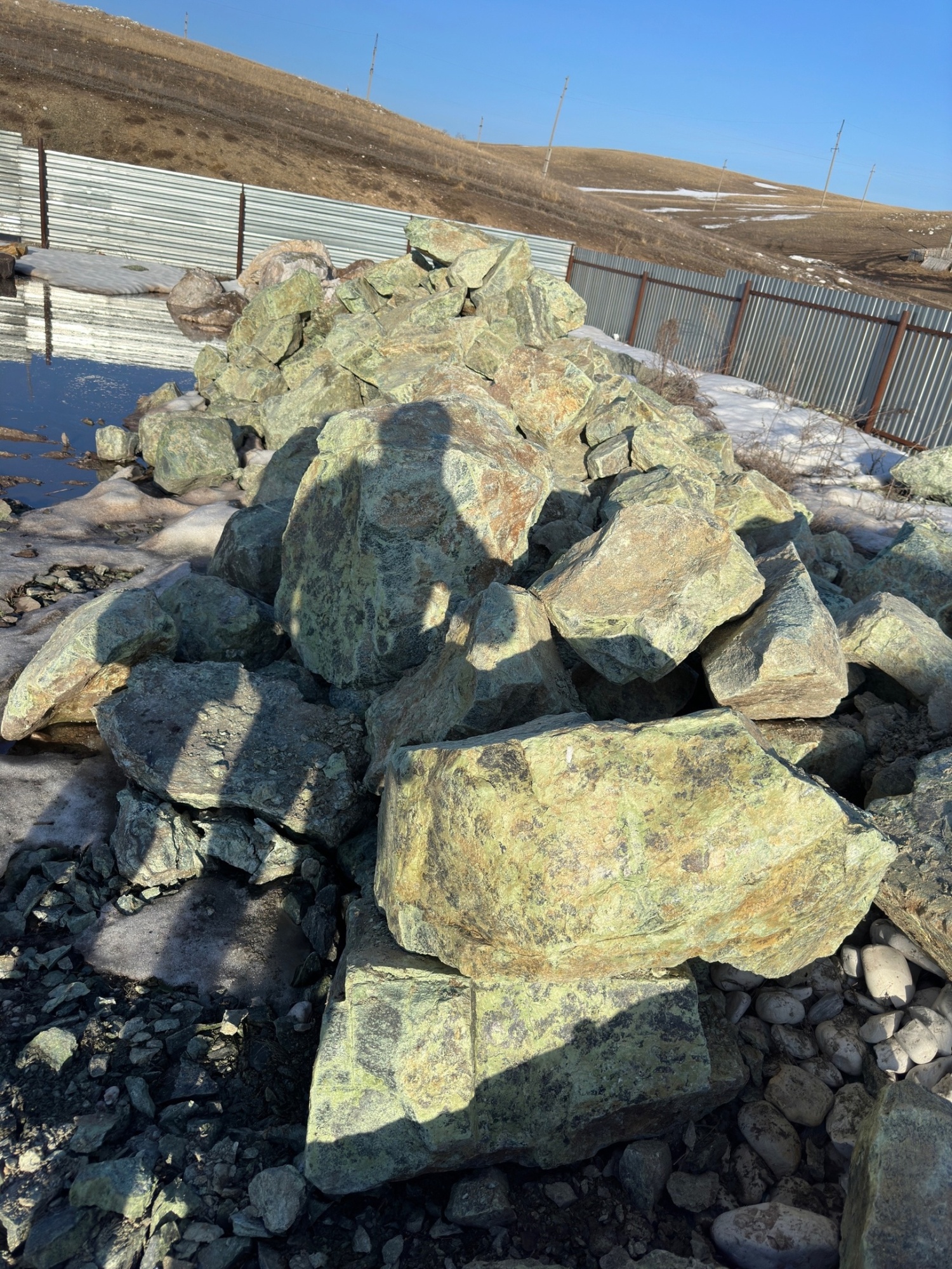 Камни для ландшафтного дизайна зелёные 10-60 килограмм купить в Сочи