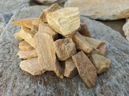 Златолит жёлтый декоративная каменная крошка купить в Сочи