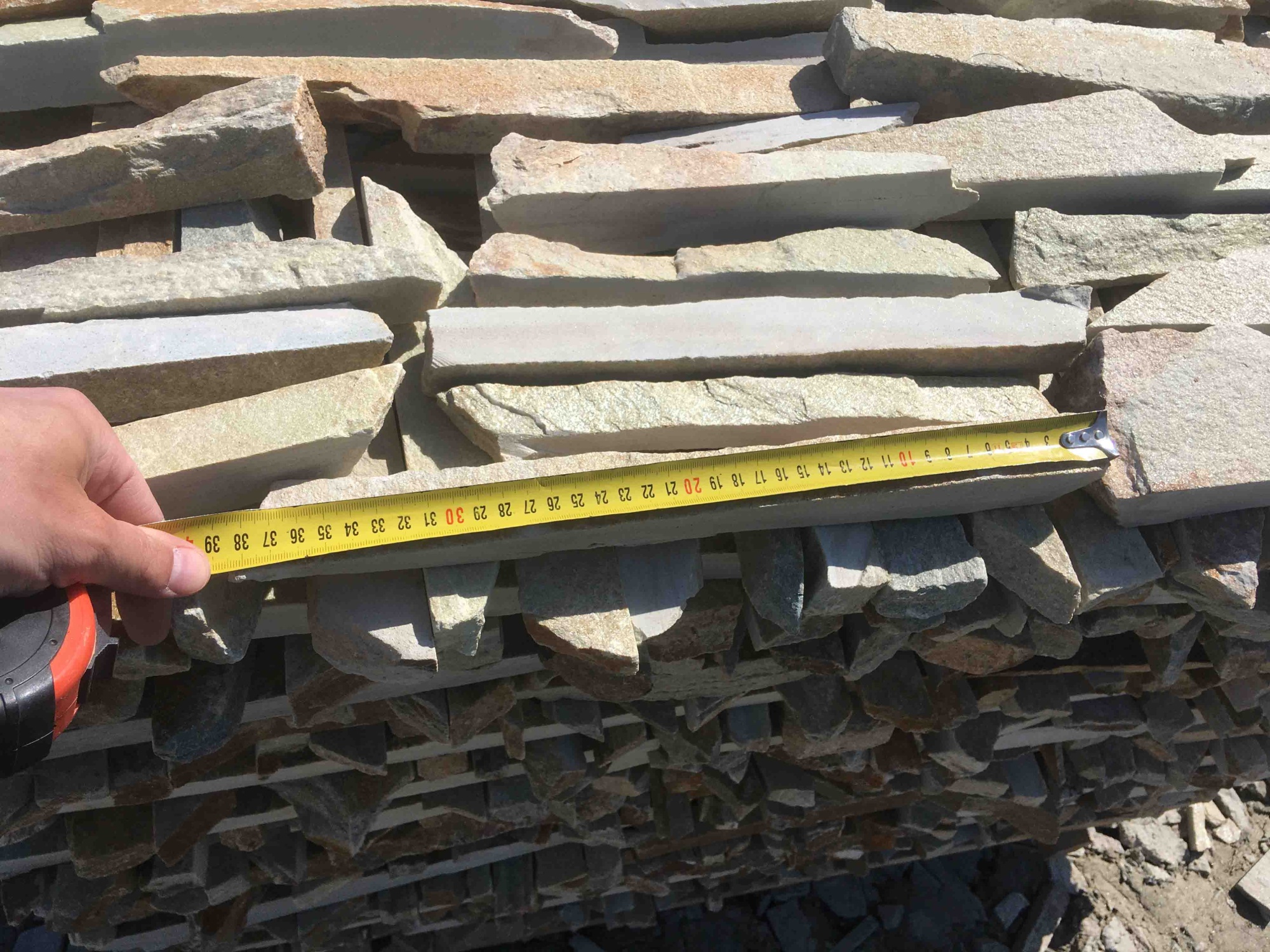 Горбушка златолит золотистый для облицовки купить в Сочи