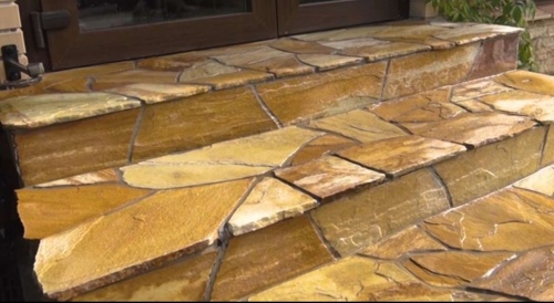 Плитняк златолит жёлтый золотистый для отмостки купить в Сочи