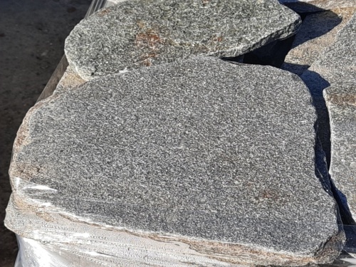 Златолит серебристый галтованный для парковки купить в Сочи